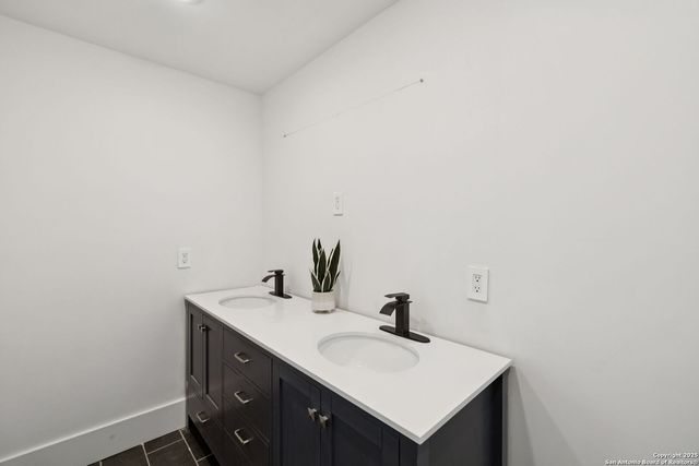 414 mission, San Antonio, TX 78210