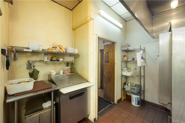 25 Pawtucket Avenue, Pawtucket, RI 02860