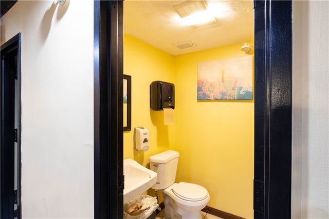 25 Pawtucket Avenue, Pawtucket, RI 02860