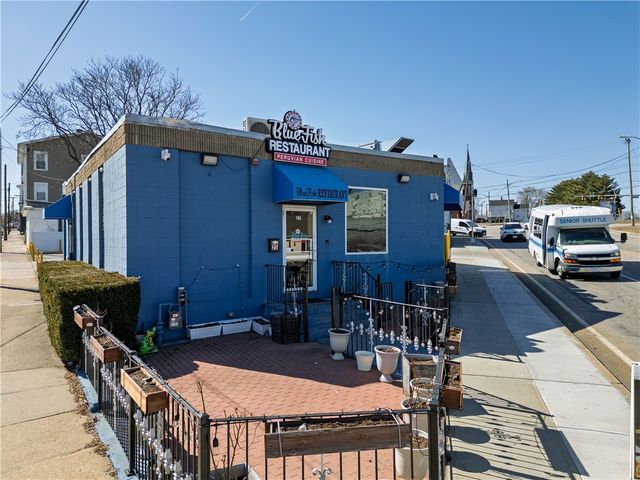 25 Pawtucket Avenue, Pawtucket, RI 02860