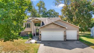 5225 35th Avenue N, Crystal, MN 55422