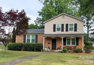 1623 Paddock Circle, Charlotte, NC 28209