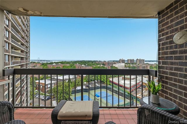 2 Bay Club Drive 11A, Bayside, NY 11360