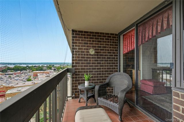 2 Bay Club Drive 11A, Bayside, NY 11360
