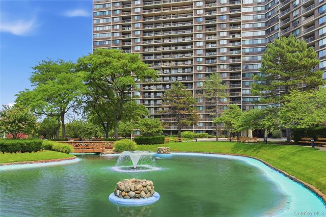 2 Bay Club Drive 11A, Bayside, NY 11360