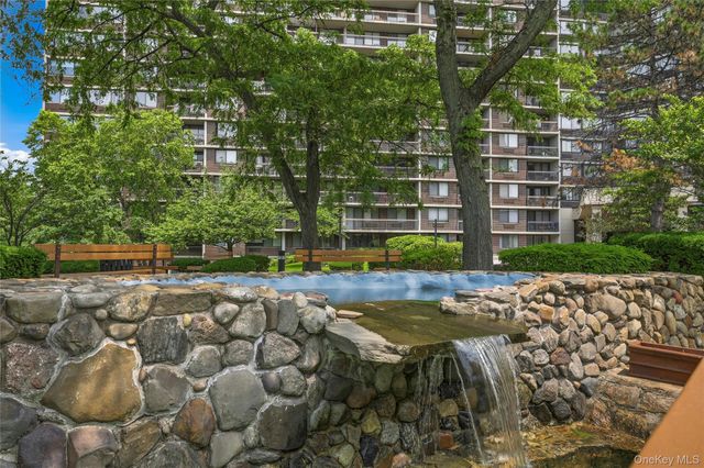 2 Bay Club Drive 11A, Bayside, NY 11360