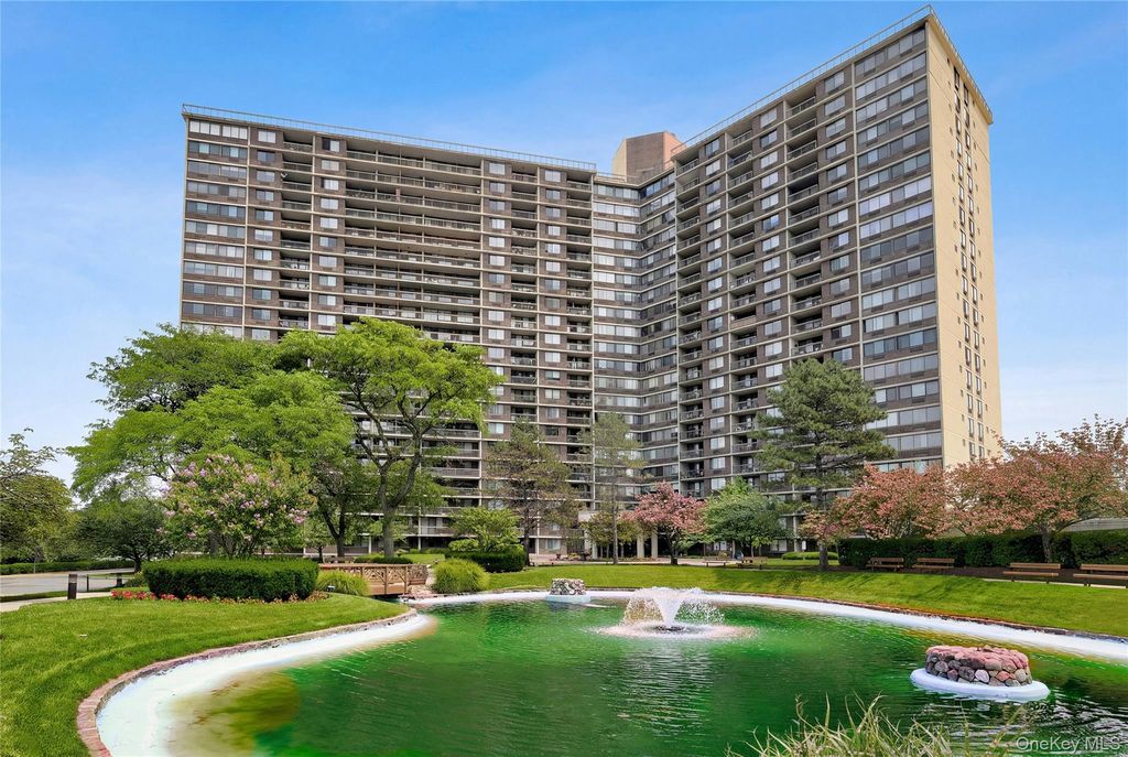 2 Bay Club Drive 11A, Bayside, NY 11360