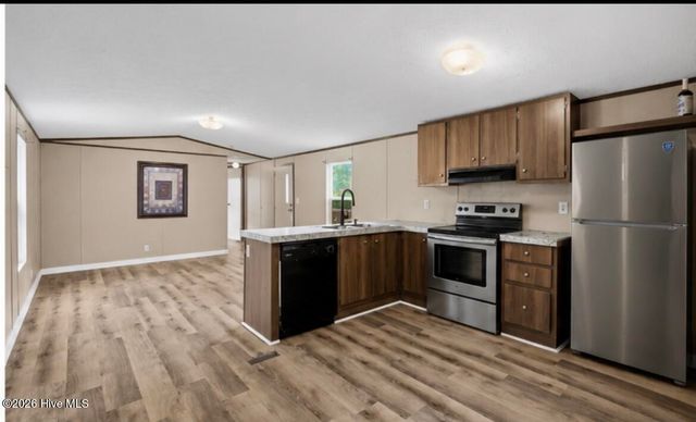 1426 Cherrytree Road NE, Winnabow, NC 28479