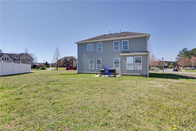 2001 Smalleys Dam CIR, Suffolk, VA 23434