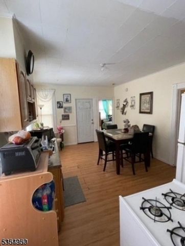 158 Haledon Ave, Prospect Park Boro, NJ 07508