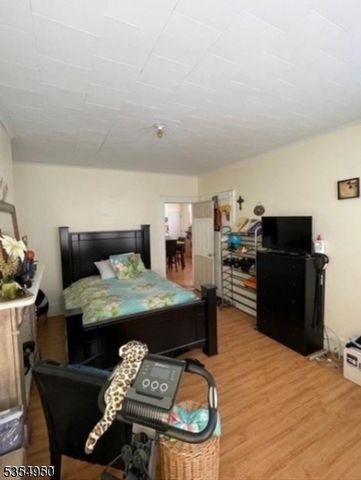 158 Haledon Ave, Prospect Park Boro, NJ 07508