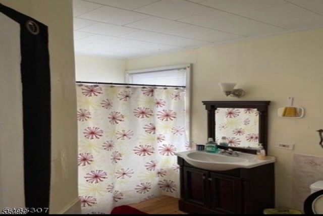 158 Haledon Ave, Prospect Park Boro, NJ 07508