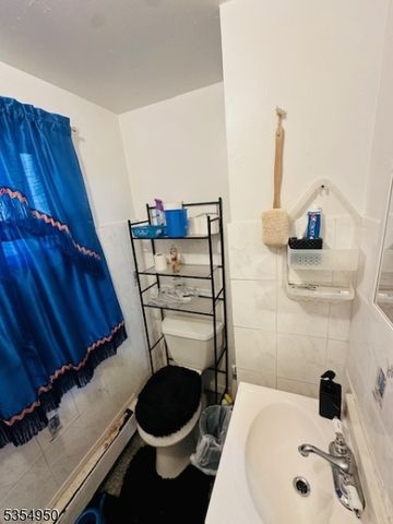 158 Haledon Ave, Prospect Park Boro, NJ 07508