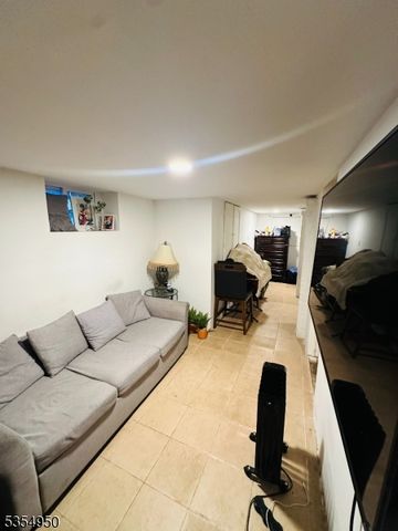 158 Haledon Ave, Prospect Park Boro, NJ 07508