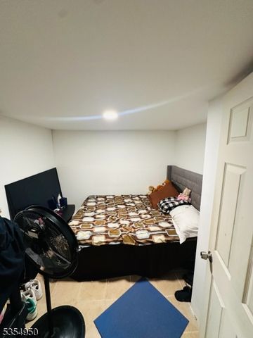 158 Haledon Ave, Prospect Park Boro, NJ 07508