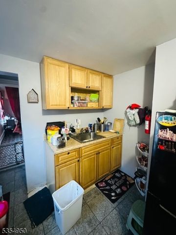 158 Haledon Ave, Prospect Park Boro, NJ 07508