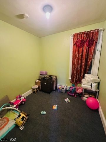 158 Haledon Ave, Prospect Park Boro, NJ 07508