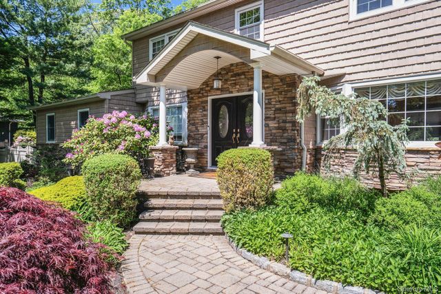 1 Sarah Drive, Dix Hills, NY 11746
