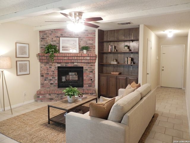 4727 HIDDEN CRK, San Antonio, TX 78238