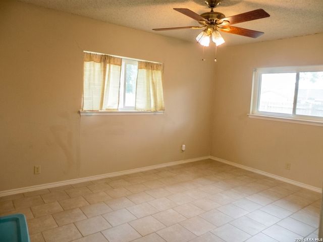 4727 HIDDEN CRK, San Antonio, TX 78238