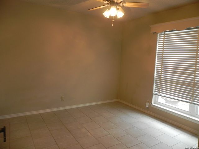 4727 HIDDEN CRK, San Antonio, TX 78238