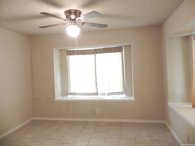 4727 HIDDEN CRK, San Antonio, TX 78238