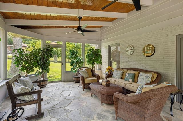 2039 Sunny Side Dr, Brentwood, TN 37027