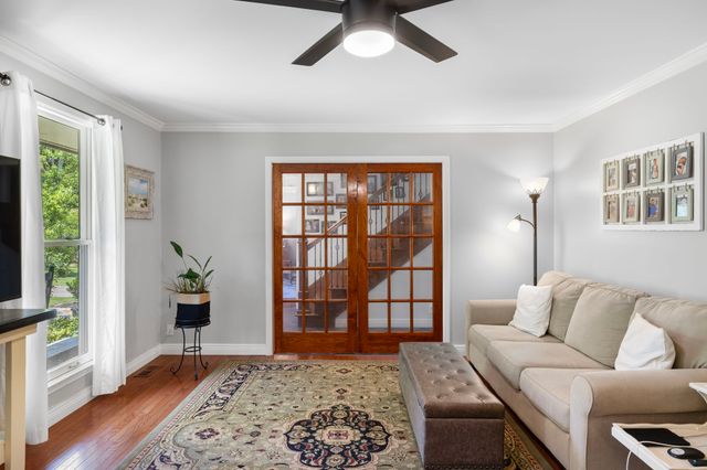 2039 Sunny Side Dr, Brentwood, TN 37027