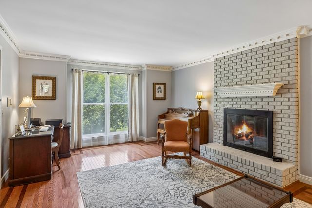 2039 Sunny Side Dr, Brentwood, TN 37027