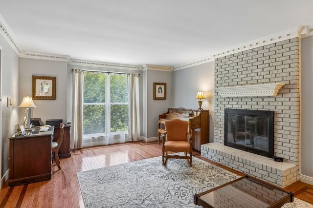 2039 Sunny Side Dr, Brentwood, TN 37027
