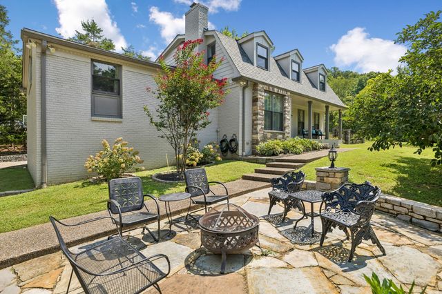 2039 Sunny Side Dr, Brentwood, TN 37027