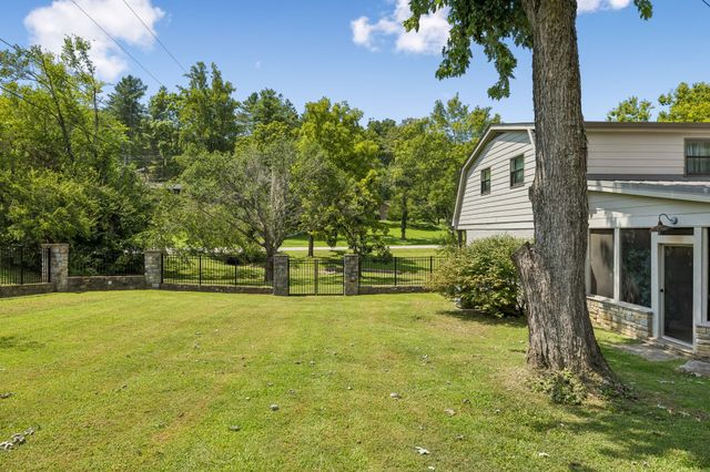 2039 Sunny Side Dr, Brentwood, TN 37027