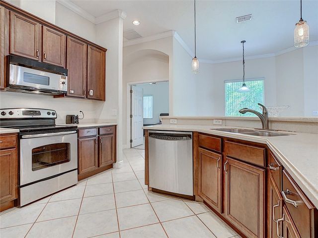 4360 BENDING BRANCH LN, Oviedo, FL 32766