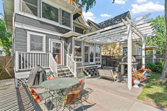 1028 Ashland Avenue, Saint Paul, MN 55104