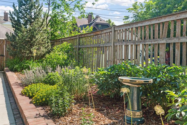 1028 Ashland Avenue, Saint Paul, MN 55104