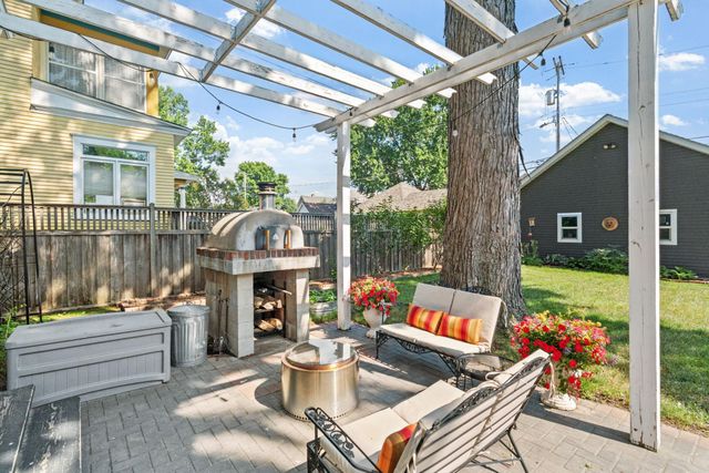1028 Ashland Avenue, Saint Paul, MN 55104