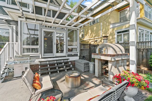 1028 Ashland Avenue, Saint Paul, MN 55104
