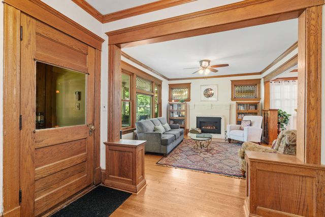 1028 Ashland Avenue, Saint Paul, MN 55104