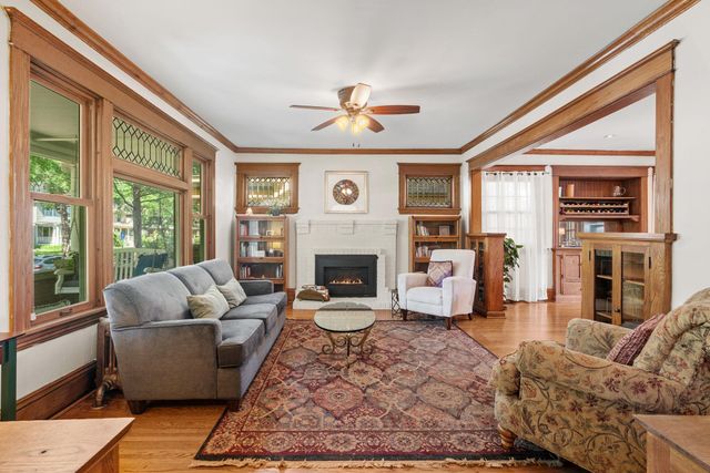 1028 Ashland Avenue, Saint Paul, MN 55104