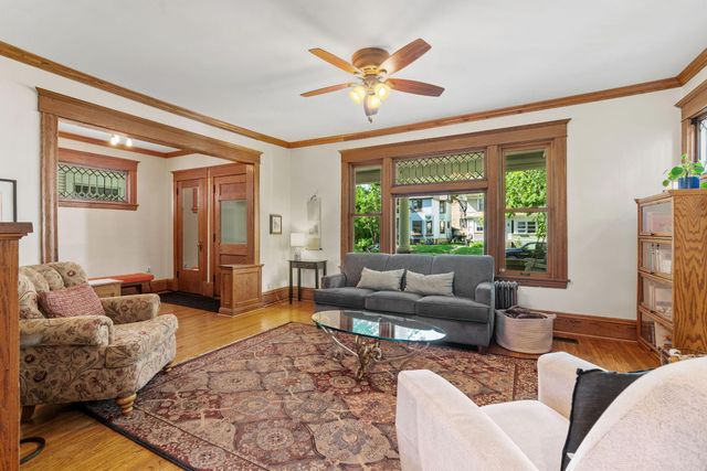 1028 Ashland Avenue, Saint Paul, MN 55104