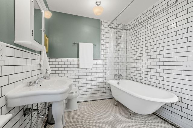 1028 Ashland Avenue, Saint Paul, MN 55104