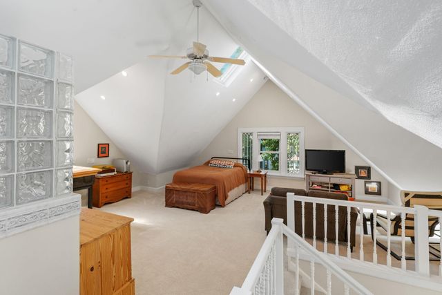 1028 Ashland Avenue, Saint Paul, MN 55104
