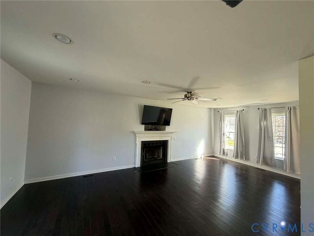 7480 Zorbas Ln, Mechanicsville, VA 23111