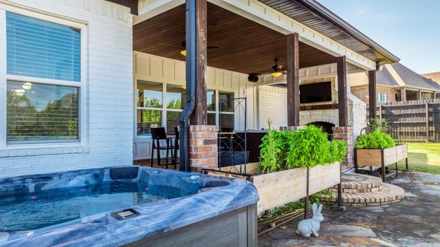 133 Plantation Drive, Mayflower, AR 72106