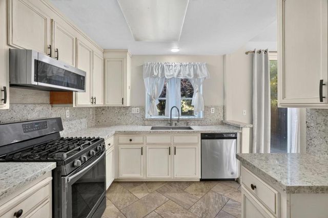 1176 Cobblestone Street, Salinas, CA 93905