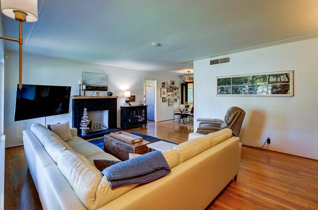 5394 Easterby Drive N, Fresno, CA 93727