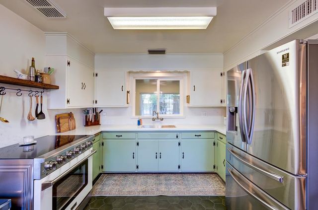 5394 Easterby Drive N, Fresno, CA 93727