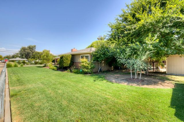 5394 Easterby Drive N, Fresno, CA 93727