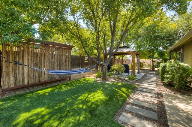 5394 Easterby Drive N, Fresno, CA 93727
