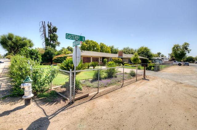 5394 Easterby Drive N, Fresno, CA 93727